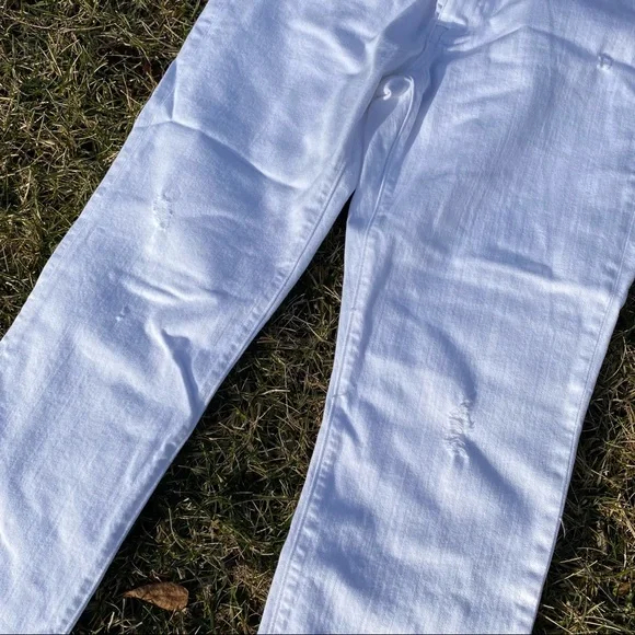 NWT J Crew White Slim Boyfriend Jean with raw hem - Picture 9 of 13